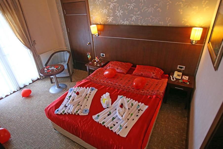 Queen Thermal Resort Hotel Emet Bagian luar foto
