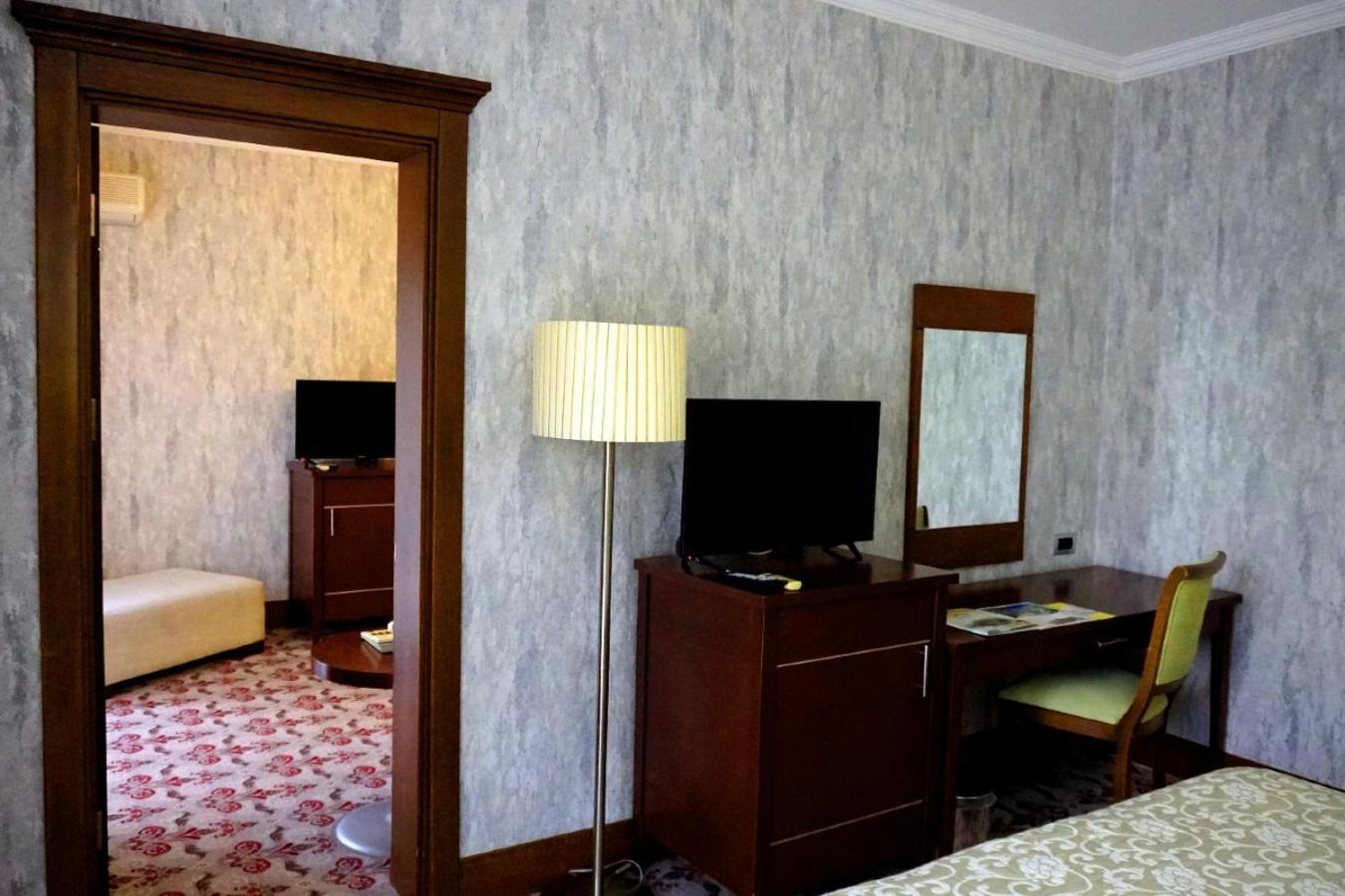 Queen Thermal Resort Hotel Emet Bagian luar foto